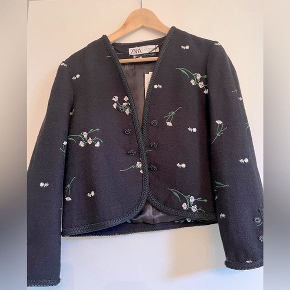 Floral Embroidered Black Short Jacket - NWT - Picture 3 of 7